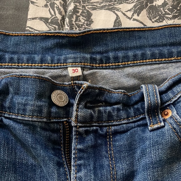 Lot of 4 pairs of denim shorts. - Picture 9 of 9